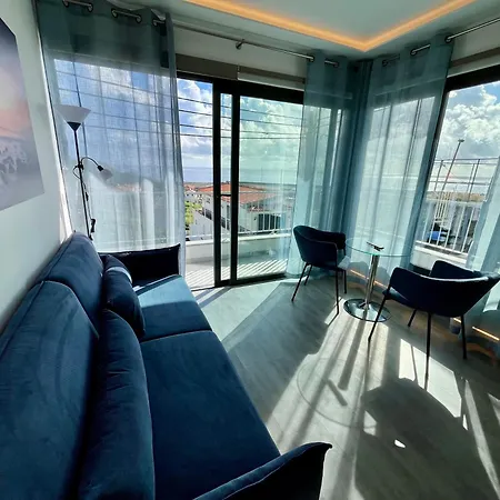 Scirocco Madeira - Ocean View Апартаменты *